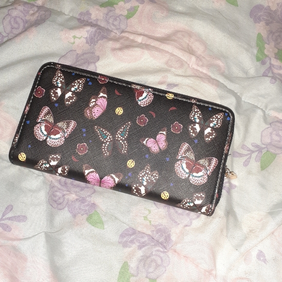 Wallets - Picture 4 of 6